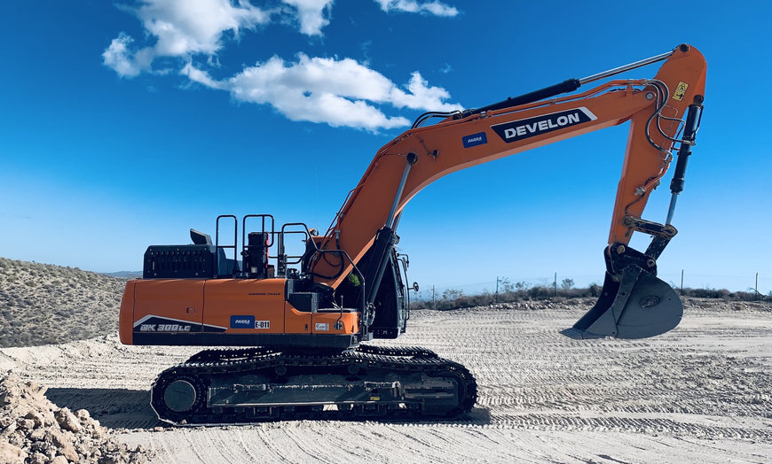 New DEVELON Excavator Working on Murcia-Almería High Speed Rail